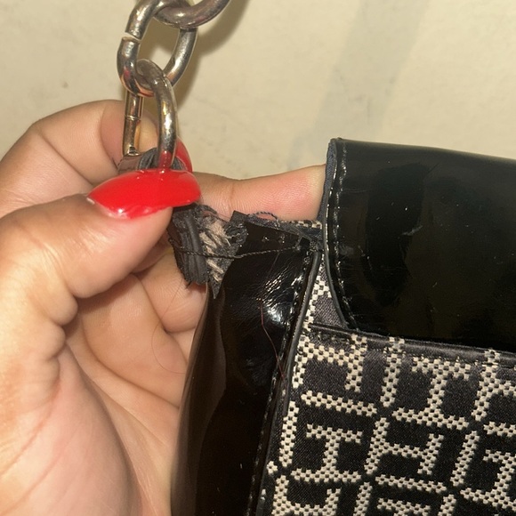 Tommy Hilfiger Black Crossbody Bag with Gold Details - Picture 6 of 9